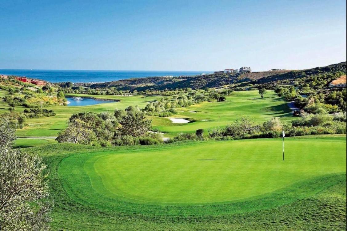 Casares Beach Golf Apartment With Private Garden Direct Pool Access Eksteriør billede
